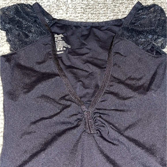 Girl Cap Sleeve Lace Leotard - Picture 6 of 8